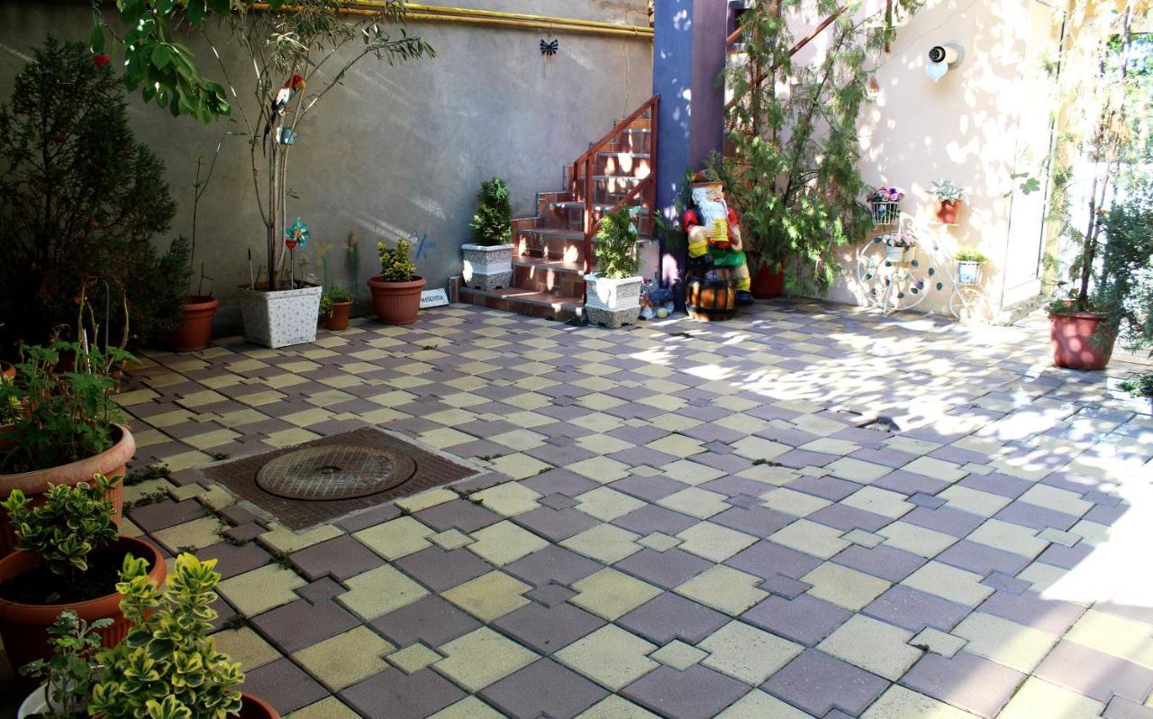 Collosal Apartment With Garden Бухарест Экстерьер фото